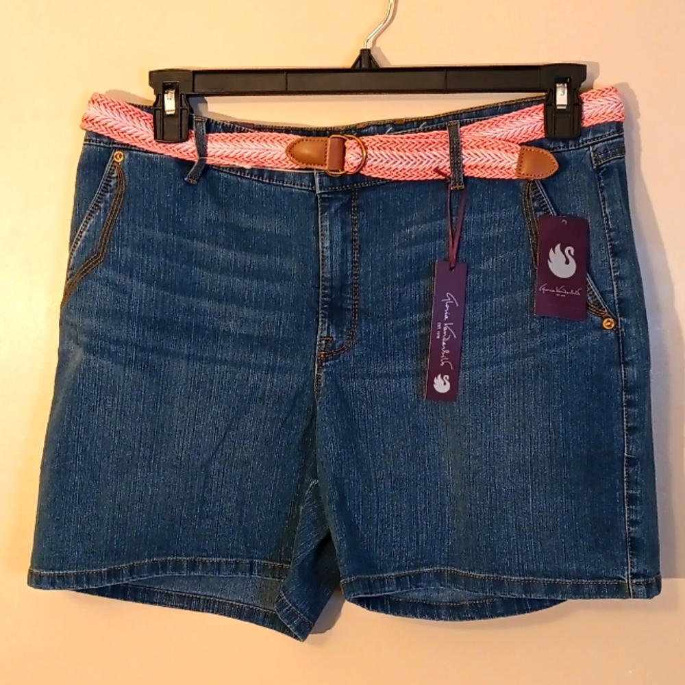 Gloria Vanderbilt Blue Denim Shorts with Pink Belt